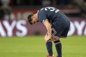 开云体育-阿扎尔大腿受伤，转会传言再起波澜()