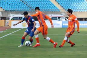 开云（中国）Kaiyun-比赛进入关键时刻，球队寻找突破对手之策()